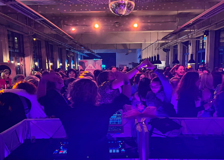Party women 4 women